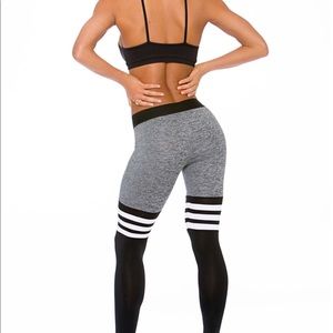 Bombshell Leggings